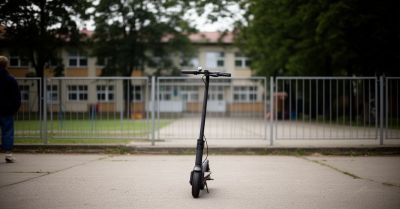16-latek uderzył głową o beton po upadku z hulajnogi